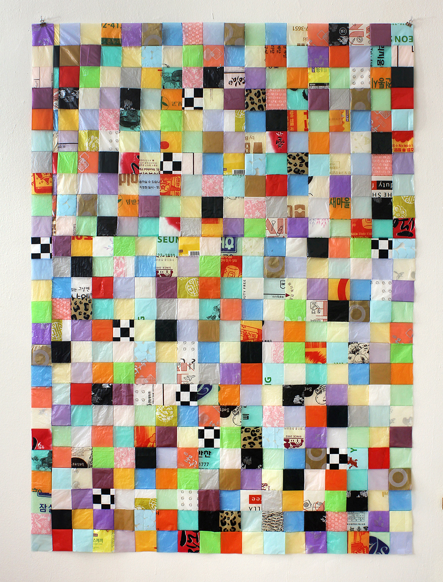900_04_플라스틱 조각보#4, 2019, 비닐 봉지, 142x102cm.jpg