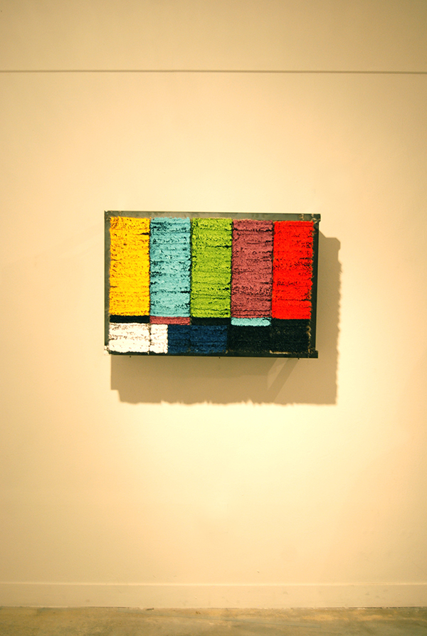 07_화면조정_56×86×28cm_붓, 페인트_2012.jpg