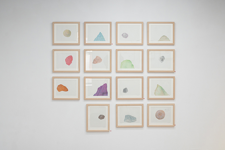900_점들_종이에 피그먼트 잉크_ 34.5x29cm 2025.jpg